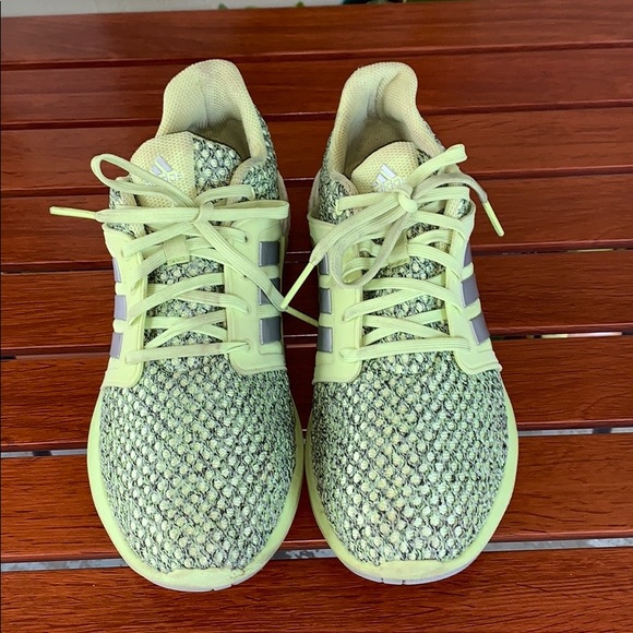 Adidas 3 stripes green woman's size 8 used. - Picture 6 of 13